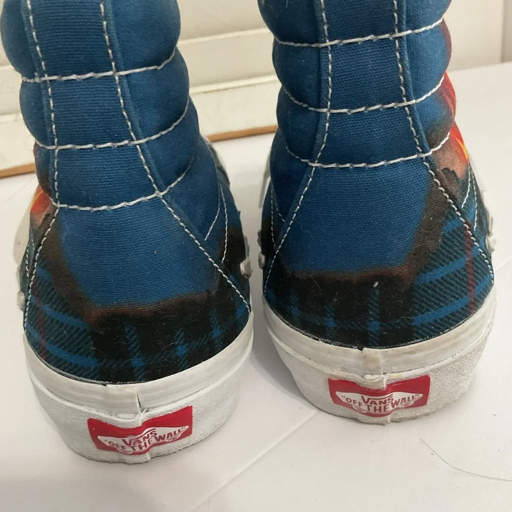 Vans SK8-Hi Bolt Sneaker Woman’s Size 8.5 Men’s Size 7